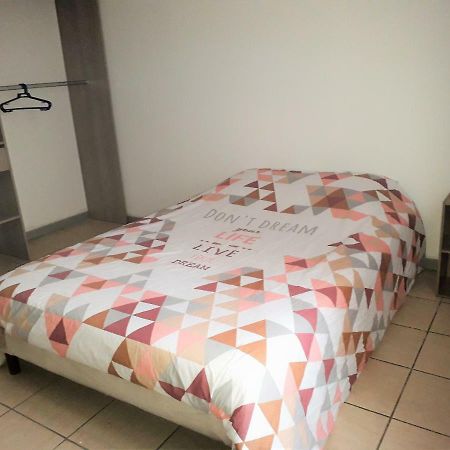Appart Comme Chez Soi Pusignan Exteriör bild
