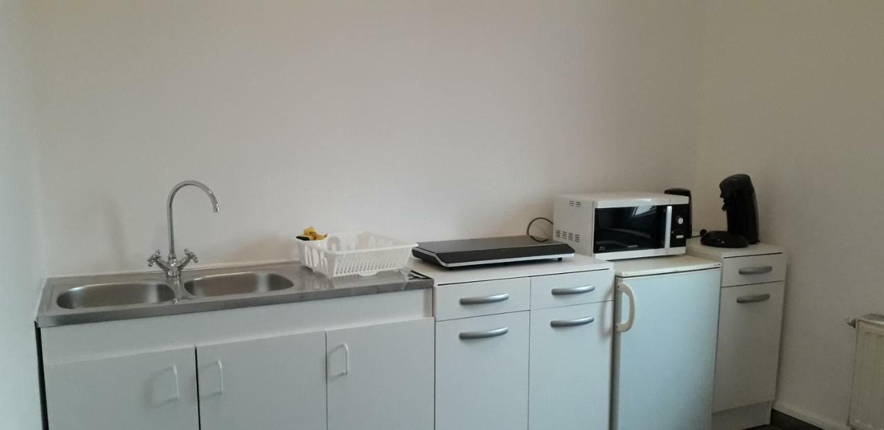 Appart Comme Chez Soi Pusignan Exteriör bild