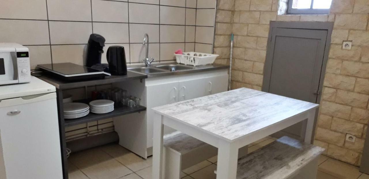 Appart Comme Chez Soi Pusignan Exteriör bild