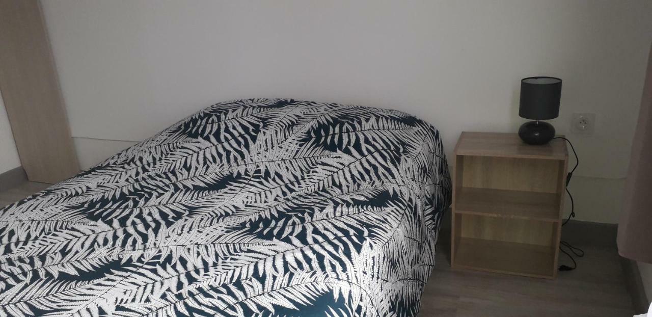 Appart Comme Chez Soi Pusignan Exteriör bild